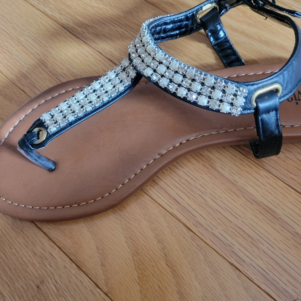 NEW!! In box, Olivia Miller Studded Sandals - Picture 6 of 8